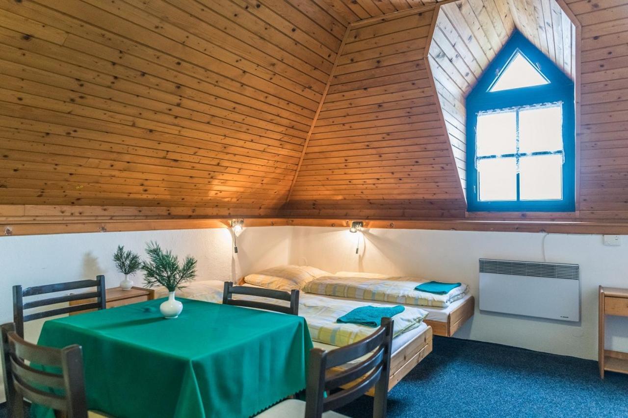 Penzion Familia Antol Lipótszentmiklós Kültér fotó
